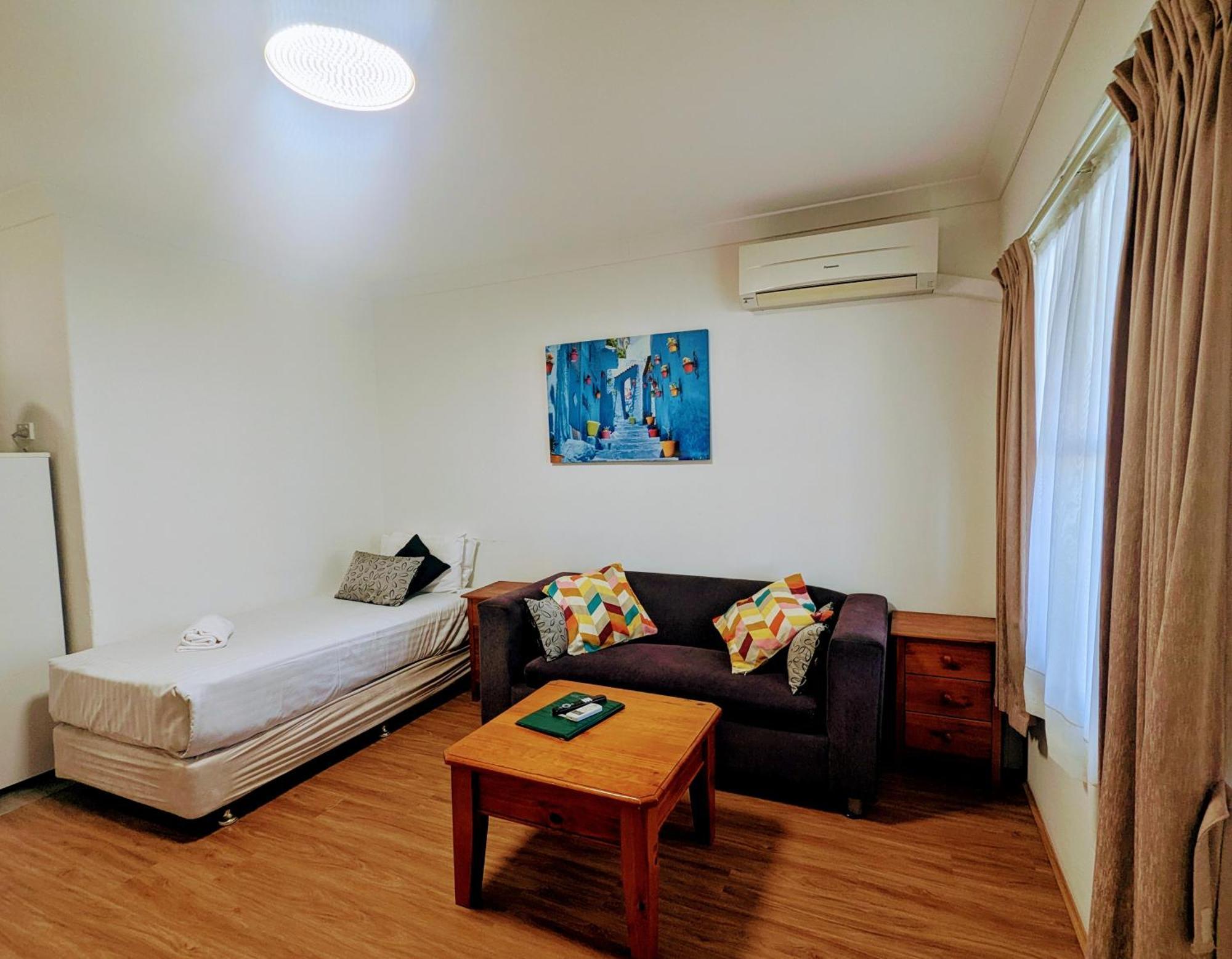 Ocean Drive Motel Банбъри Екстериор снимка
